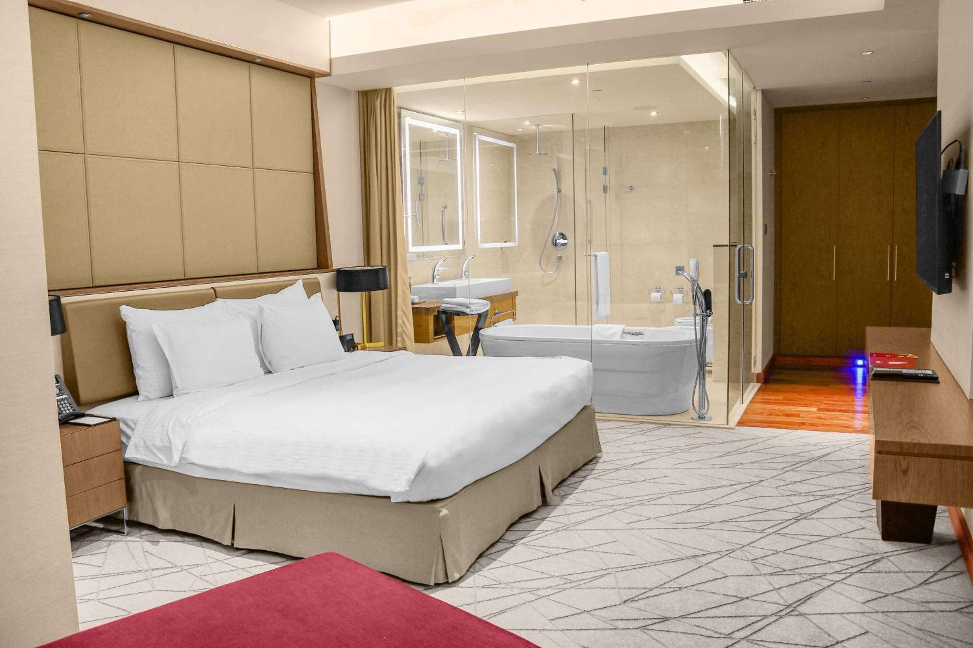 Millennium Plaza Hotel