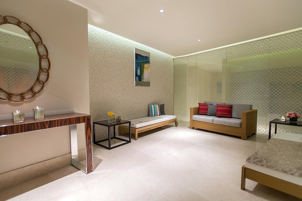 Millennium Plaza Hotel 5*
